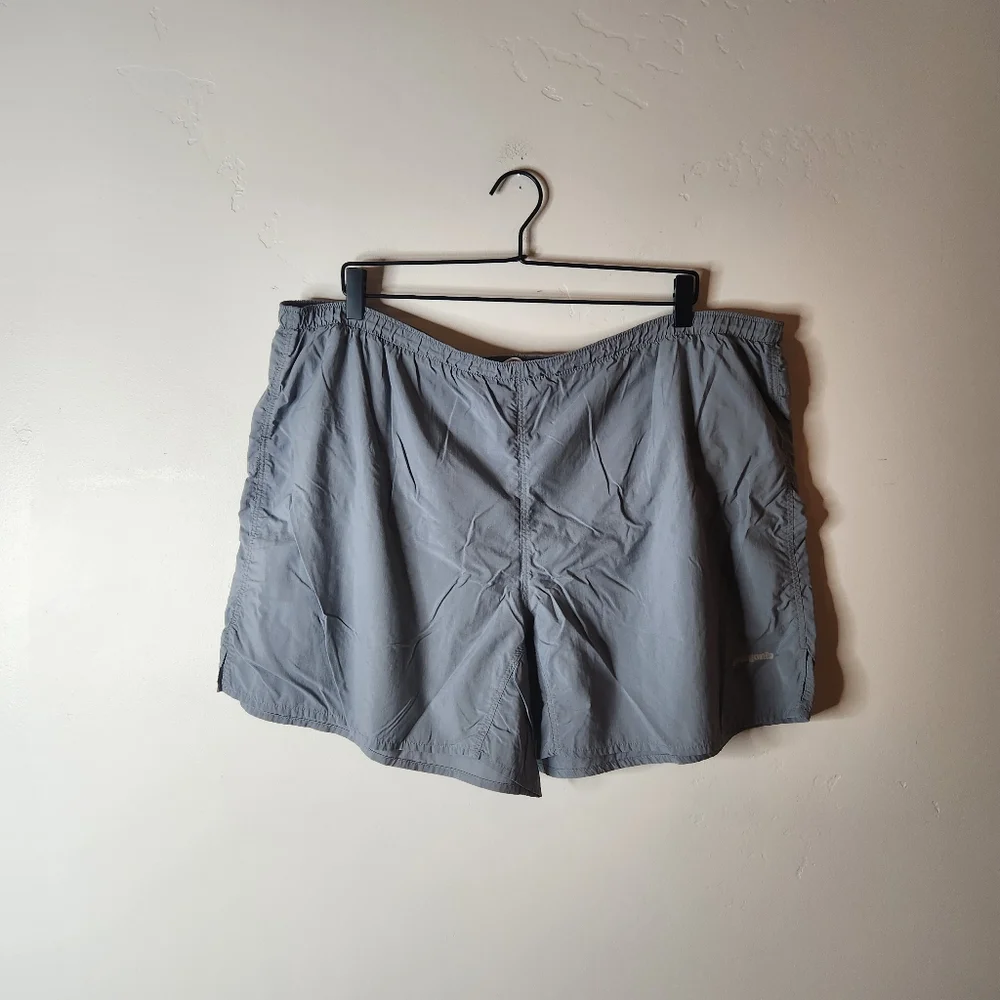 Patagonia Gray Lined Mens Athletic Shorts Size XL